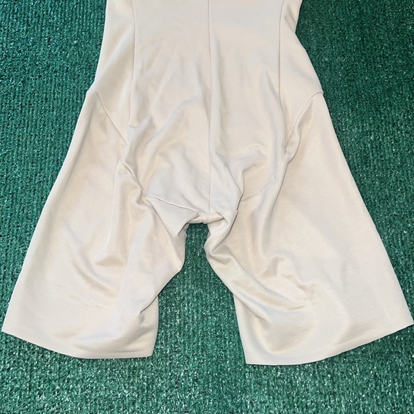 MiracleSuit High-Waist Thigh Slimmer Shorts in Nude, size Large - Picture 11 of 12